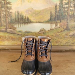 Bass duck boots/ navy & tan